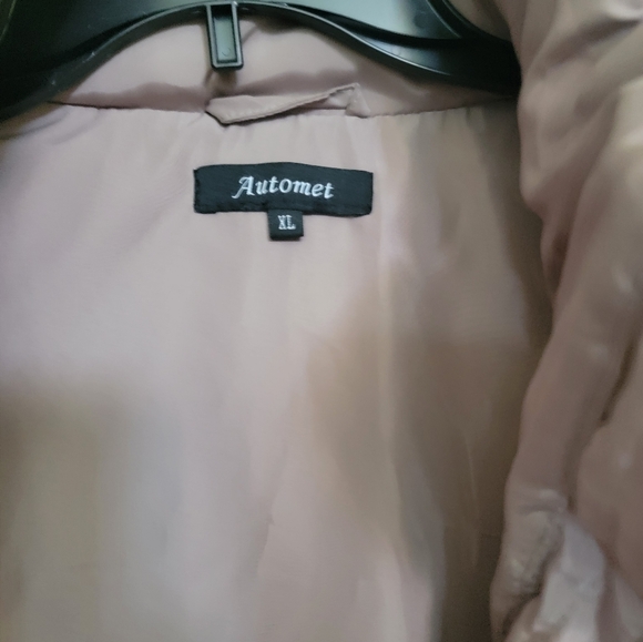 Taupe Cropped Puffer Vest - Picture 2 of 3